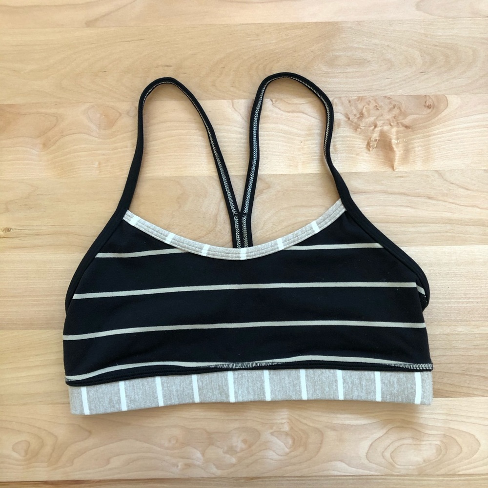 Lululemon Athletica, Flow Y Sports Bra